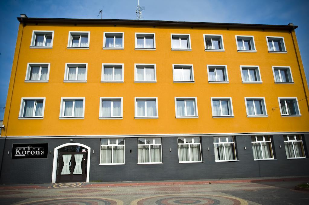 Hotel Korona Lukow Ngoại thất bức ảnh